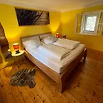 Villa Firmen- Und Ferienunterkunft Am Berzdorfer See, 3 Schlafzimmer, Haus Fuer Bis 6 Personen Gorlitz
