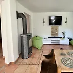 Villa Firmen- Und Ferienunterkunft Am Berzdorfer See, 3 Schlafzimmer, Haus Fuer Bis 6 Personen