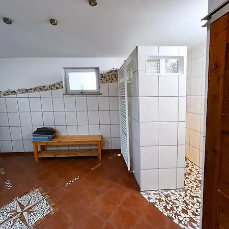 Firmen- Und Ferienunterkunft Am Berzdorfer See, 3 Schlafzimmer, Haus Fuer Bis 6 Personen 빌라