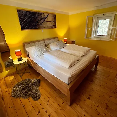 빌라 Firmen- Und Ferienunterkunft Am Berzdorfer See, 3 Schlafzimmer, Haus Fuer Bis 6 Personen 괴를리츠